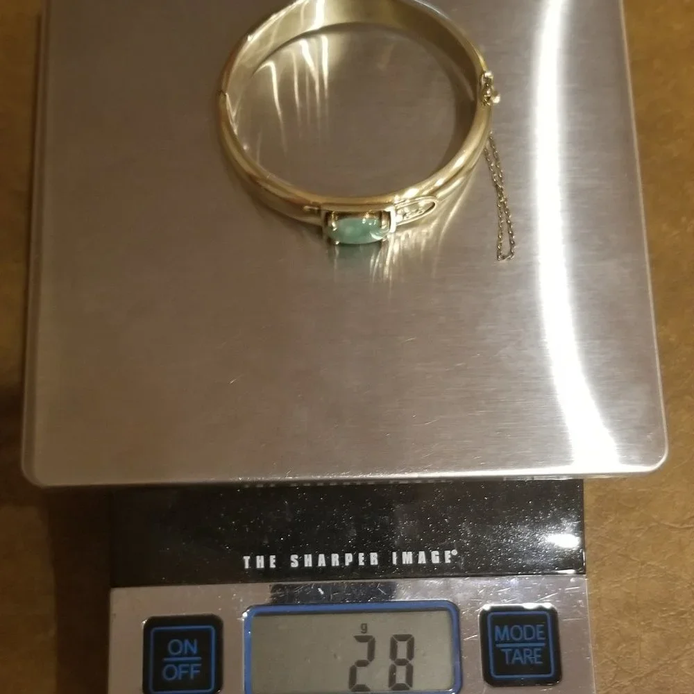 RARE VINTAGE SIGNED GUMPS BUCKLE HONG KONG 14K GOLD GREEN JADE BRACELET BANGLE